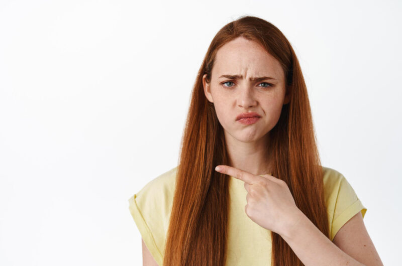 Źle obcięte włosy – jak uratować zniszczoną fryzurę? 15 sposobów