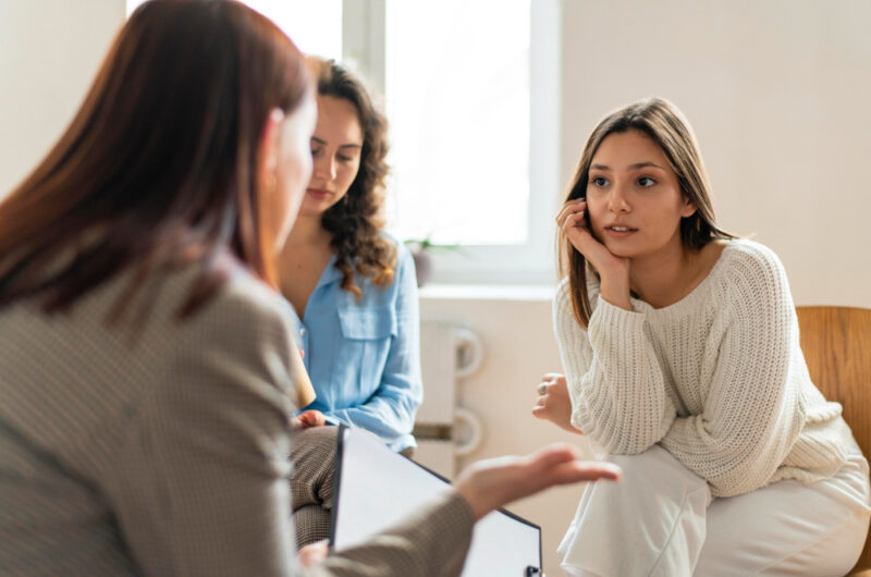 Osobowość typu Dyskutant (ENTP) – cechy, zalety, wady, znani dyskutanci