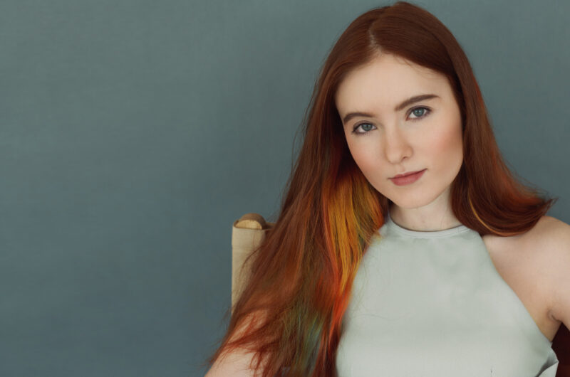 Kolor włosów do zielonych oczu – jaki wybrać? Wszystko co musisz wiedzieć!