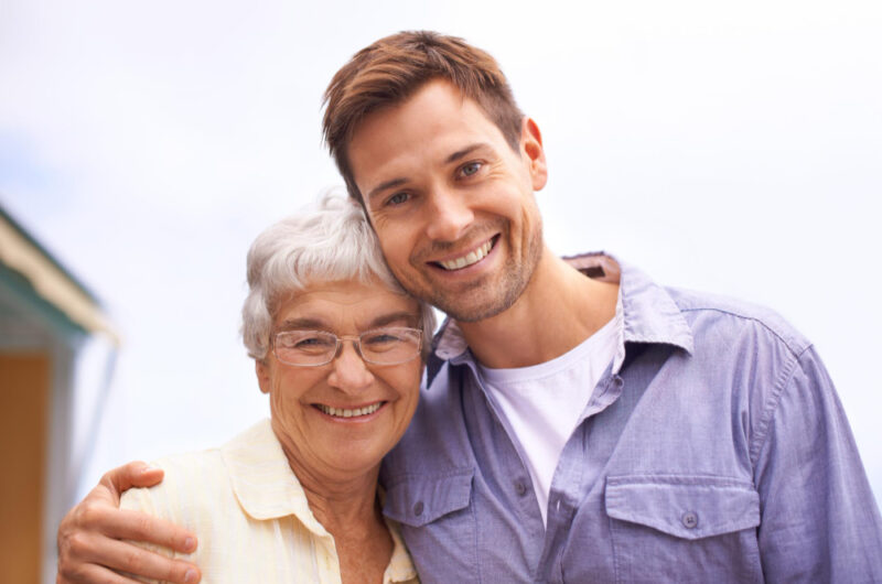 Związek z młodszym mężczyzną o 5, 10, 15 i 20 lat – czy ma to sens?