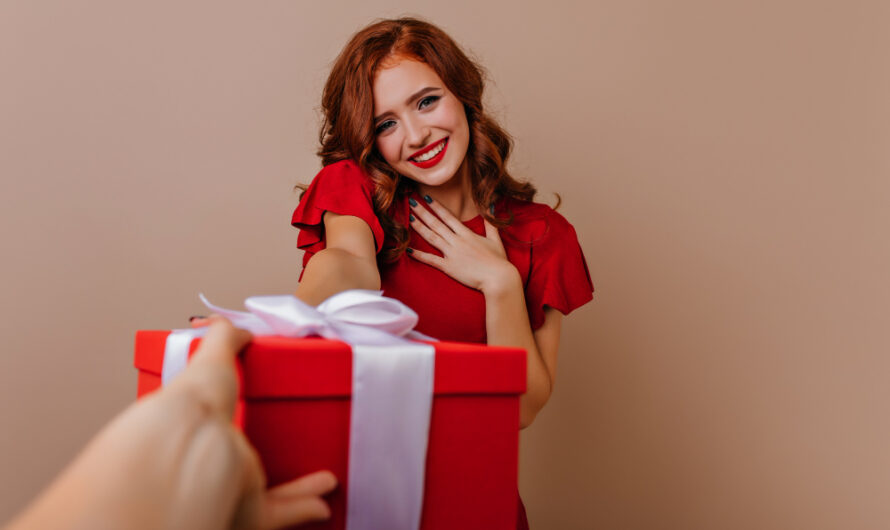 Co kupić dziewczynie na święta? Prezenty z kategorii beauty