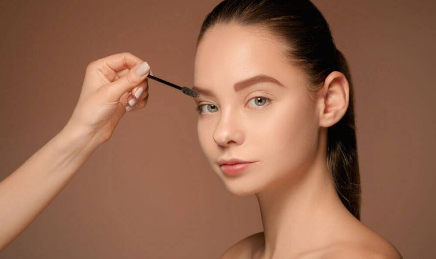 Perfekcyjne brwi – jak je osiągnąć?