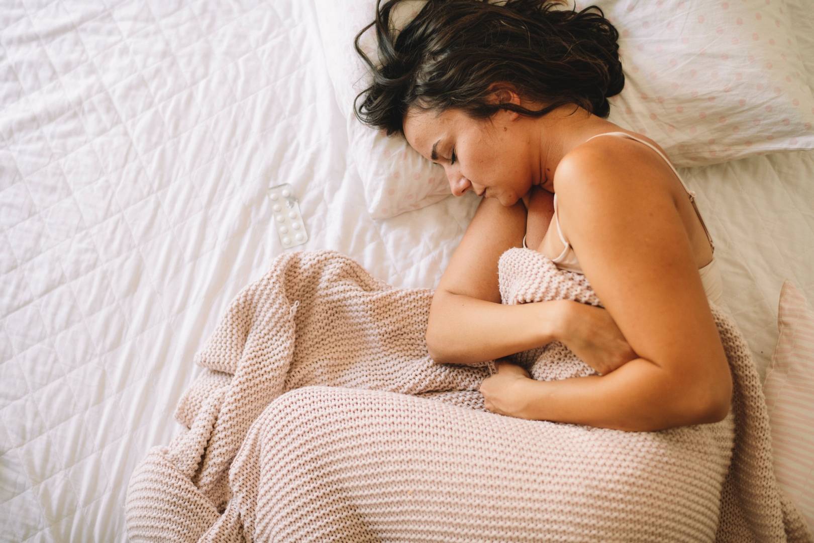 Ból brzucha często uniemożliwia codzienne funkcjonowanie